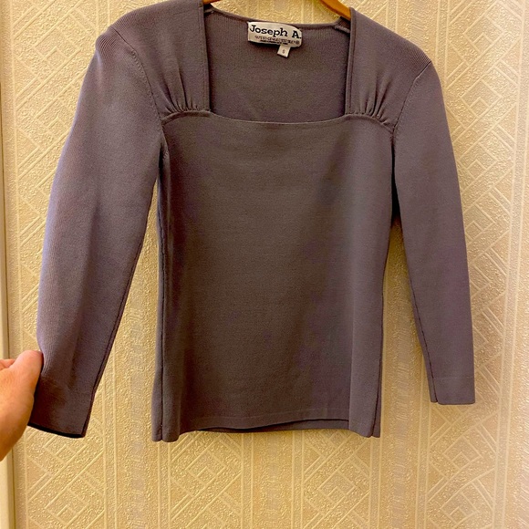 Gray knit top by Joseph A. - Picture 2 of 4